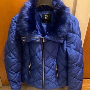 New York & Company puffer coat with faux fur collar NWT XL Blue
